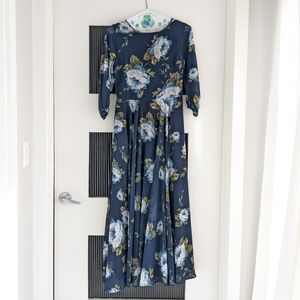 NWT Yumi Kim Woodstock Navy Floral Dress